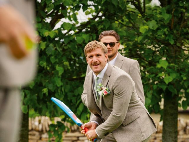 Arthur and Robyn&apos;s Wedding in Bicester, Oxfordshire 9