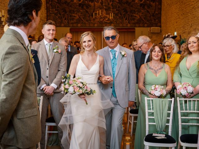 Arthur and Robyn&apos;s Wedding in Bicester, Oxfordshire 19