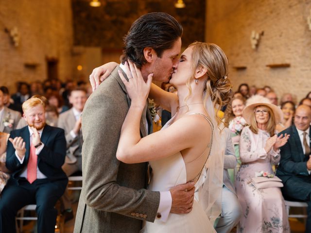 Arthur and Robyn&apos;s Wedding in Bicester, Oxfordshire 24