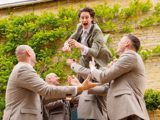 Arthur and Robyn&apos;s Wedding in Bicester, Oxfordshire 27