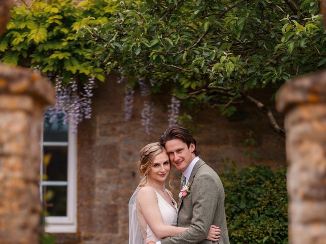 Arthur and Robyn&apos;s Wedding in Bicester, Oxfordshire 29