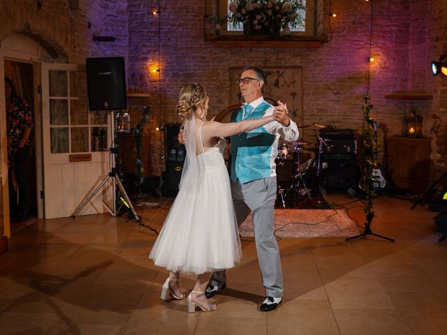 Arthur and Robyn&apos;s Wedding in Bicester, Oxfordshire 43