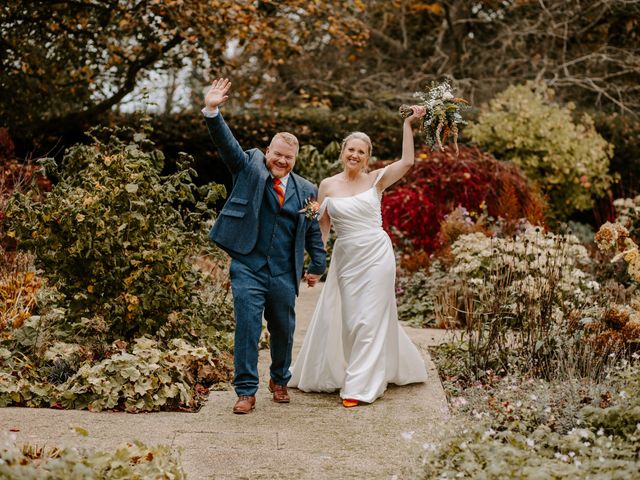 Emma and Kevin's Wedding in Eccleshall, Staffordshire 23