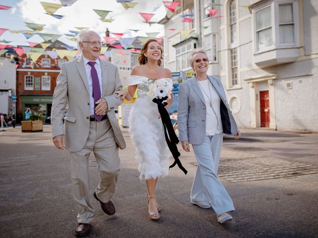 William and Anna&apos;s Wedding in Falmouth, Cornwall 15