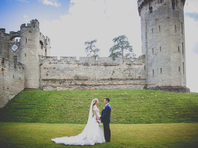 Josh and Lyndsey&apos;s Wedding in Warwick, Warwickshire 20