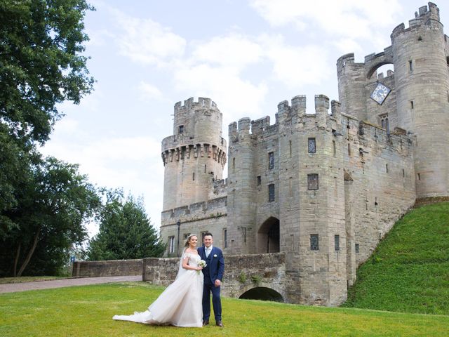 Josh and Lyndsey&apos;s Wedding in Warwick, Warwickshire 22