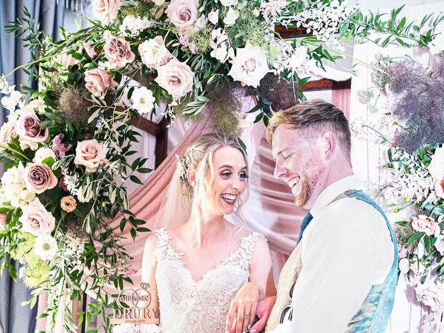 Sam and Kirsty's Wedding in Kingston Upon Hull, East Riding of Yorkshire 110