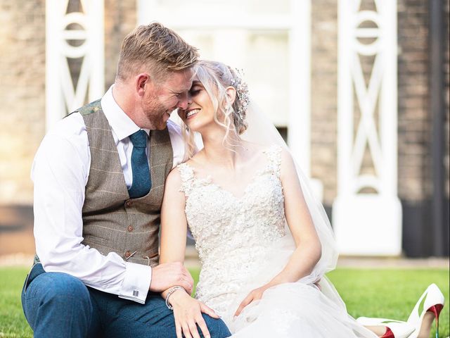 Sam and Kirsty's Wedding in Kingston Upon Hull, East Riding of Yorkshire 120