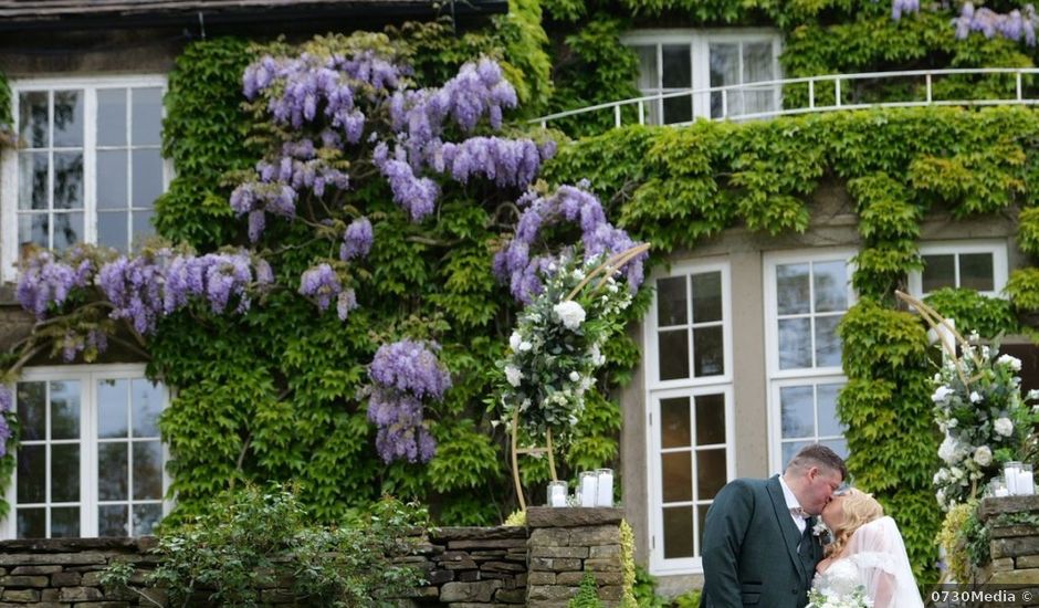 Aaron and Ashlie's Wedding in Macclesfield, Cheshire
