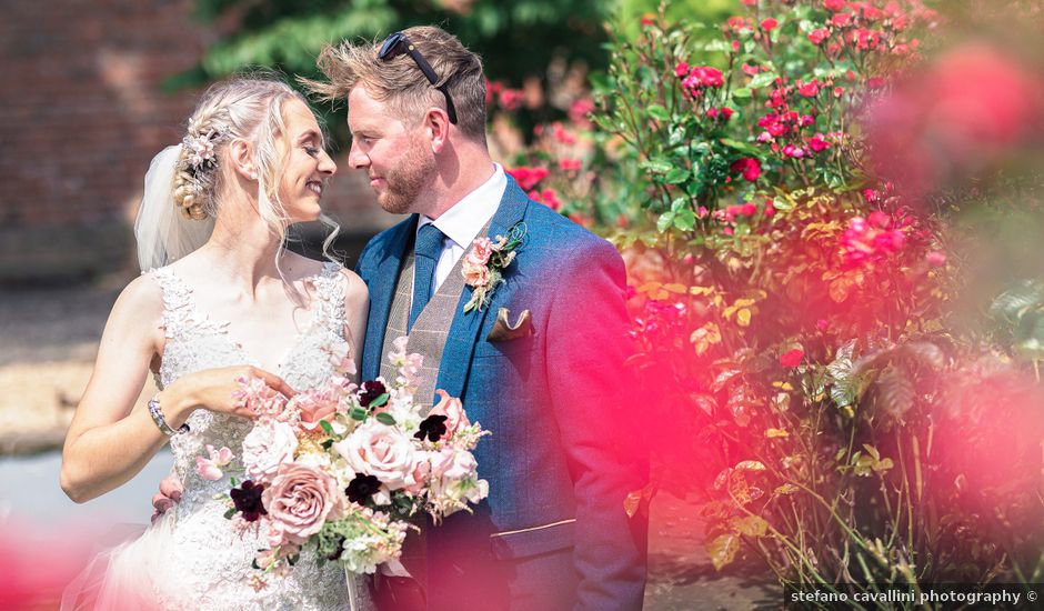 Sam and Kirsty's Wedding in Kingston Upon Hull, East Riding of Yorkshire