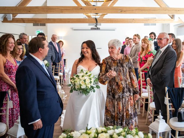 Lewis and Larissa&apos;s Wedding in Crawley, West Sussex 9