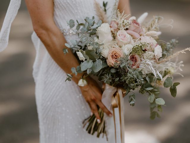 Josh and Beth&apos;s Wedding in Tetbury, Gloucestershire 28