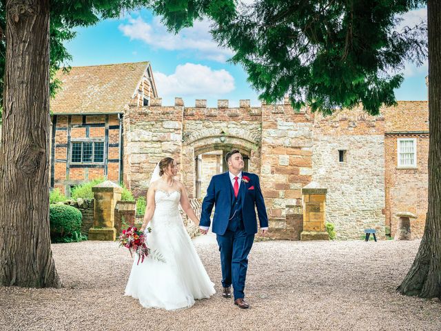 Rob and Amy&apos;s Wedding in Birtsmorton, Worcestershire 102