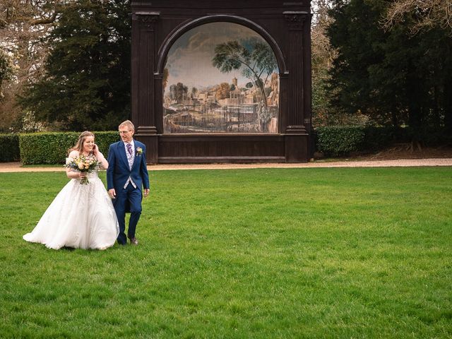 Kieron and Leanne&apos;s Wedding in Salisbury, Wiltshire 20