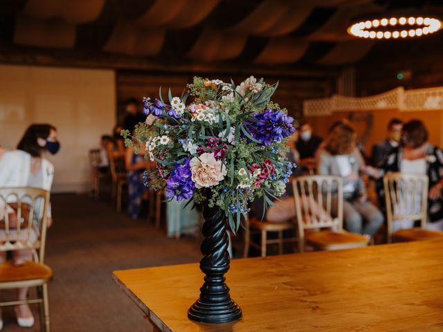 Lucy and Mike&apos;s Wedding in Calne, Wiltshire 44