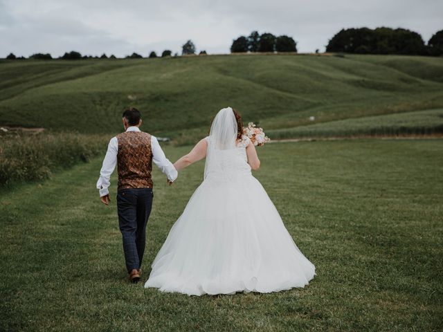 Lucy and Mike&apos;s Wedding in Calne, Wiltshire 184