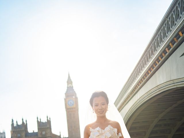 Mrs Wang and Mr Wang's Wedding in London Bridge, East Central London 7