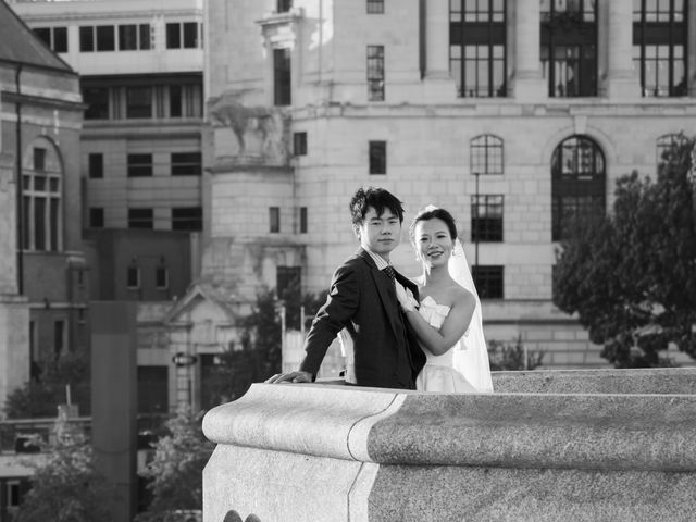 Mrs Wang and Mr Wang's Wedding in London Bridge, East Central London 26