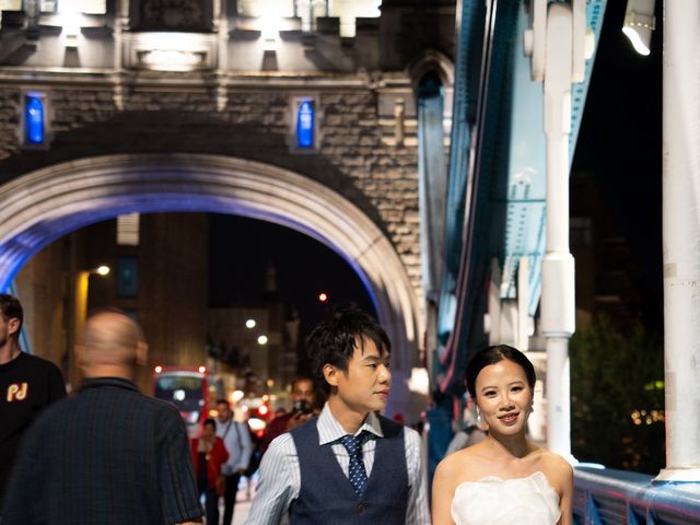 Mrs Wang and Mr Wang's Wedding in London Bridge, East Central London 37