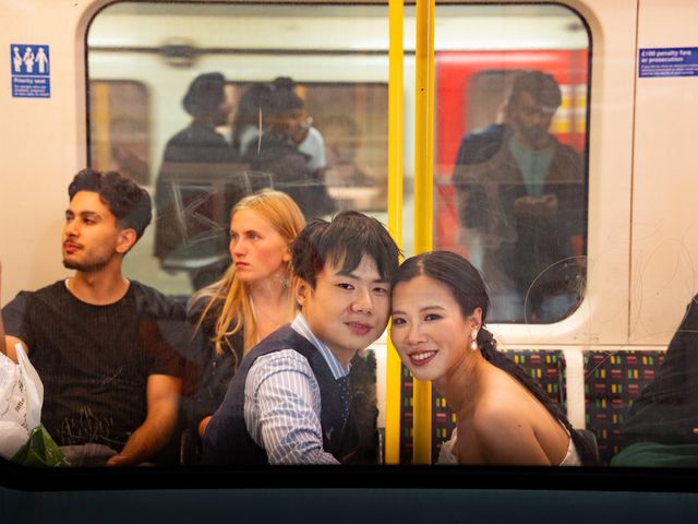 Mrs Wang and Mr Wang's Wedding in London Bridge, East Central London 45