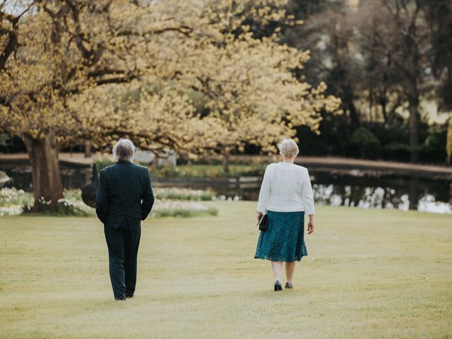 Zoe and Tom&apos;s Wedding in Clevedon, Bristol 390