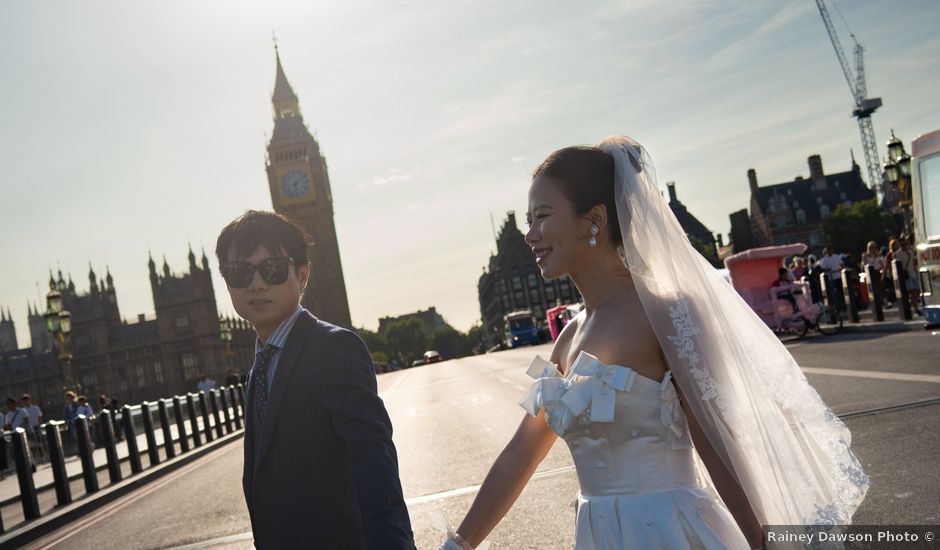 Mrs Wang and Mr Wang's Wedding in London Bridge, East Central London