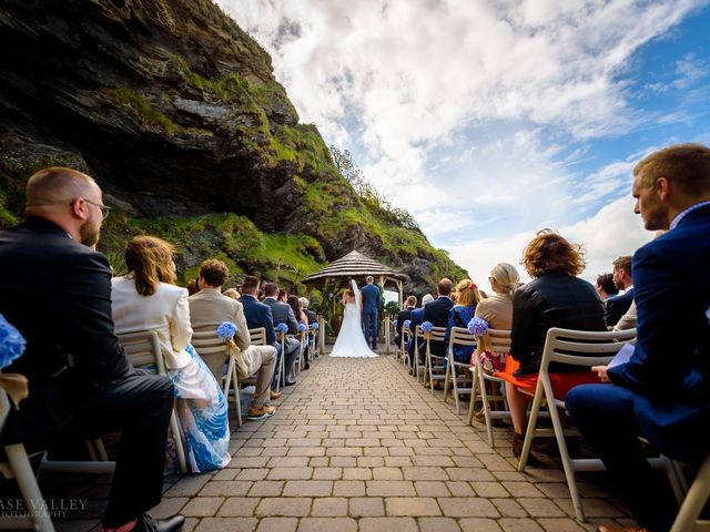 Kim and Karl's Wedding in Ilfracombe, Devon 16
