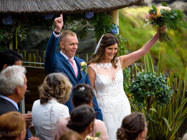 Kim and Karl's Wedding in Ilfracombe, Devon 17