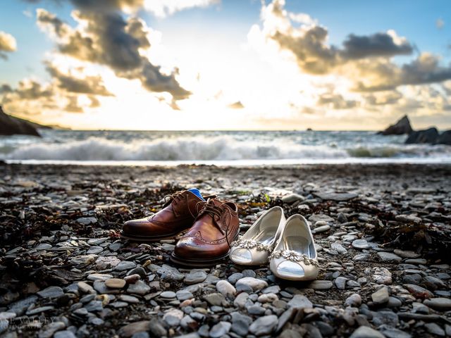 Kim and Karl's Wedding in Ilfracombe, Devon 29