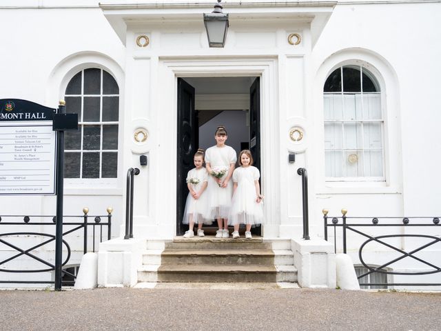 Greg and Siân's Wedding in Broadstairs, Kent 2