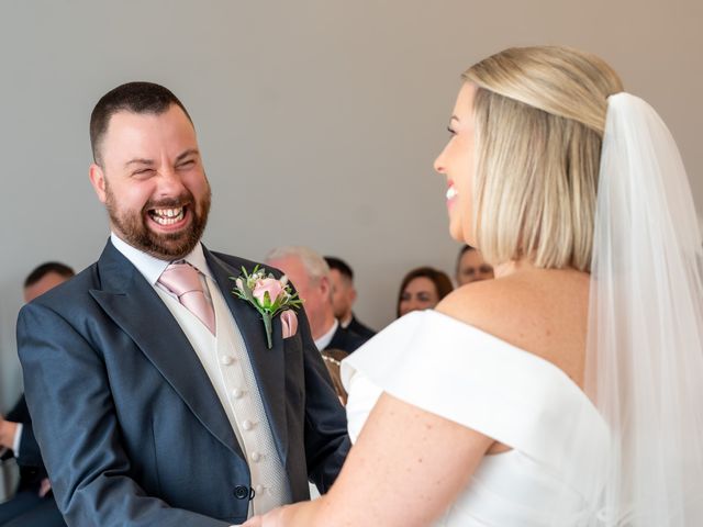 Greg and Siân's Wedding in Broadstairs, Kent 6