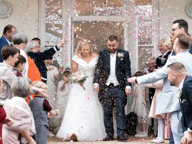 Greg and Siân's Wedding in Broadstairs, Kent 15
