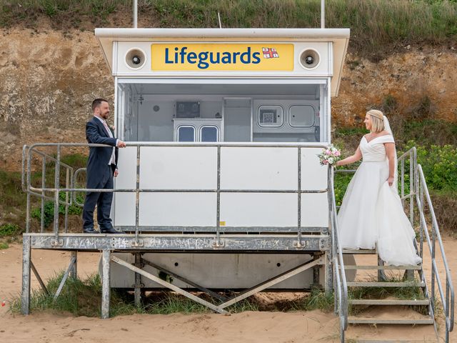 Greg and Siân's Wedding in Broadstairs, Kent 23