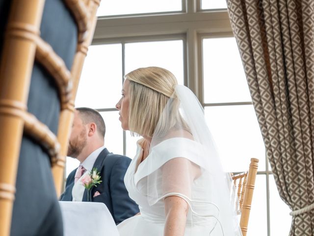 Greg and Siân's Wedding in Broadstairs, Kent 26