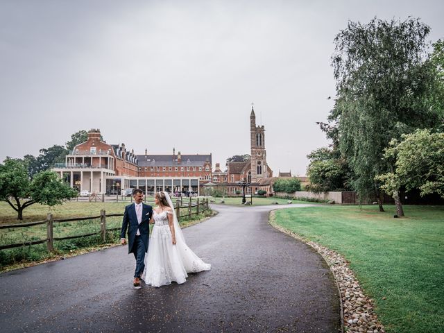 Mark and Laura 's Wedding in Worcester, Worcestershire 6