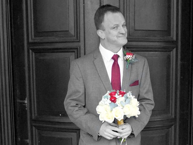 Ray and Sharon&apos;s Wedding in Bolton, Greater Manchester 15