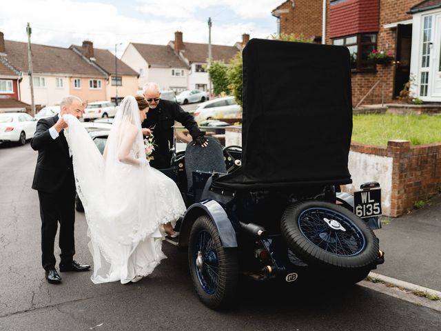 Cris and Stacey&apos;s Wedding in Bristol City, Bristol 18