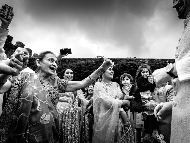Jurg and Bjavna's Wedding in Clevedon, Bristol 38