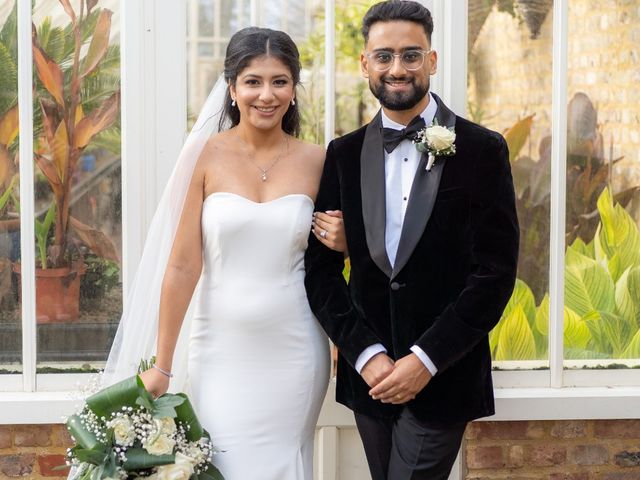 Ravi and Shrina&apos;s Wedding in Hornchurch, Essex 20