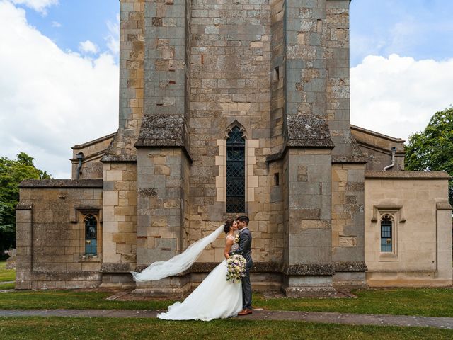 Tom and Gemma's Wedding in Dunstable, Bedfordshire 5