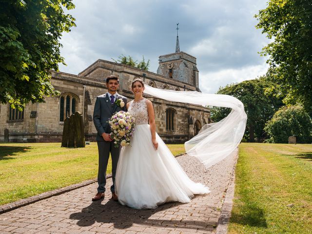 Tom and Gemma's Wedding in Dunstable, Bedfordshire 7