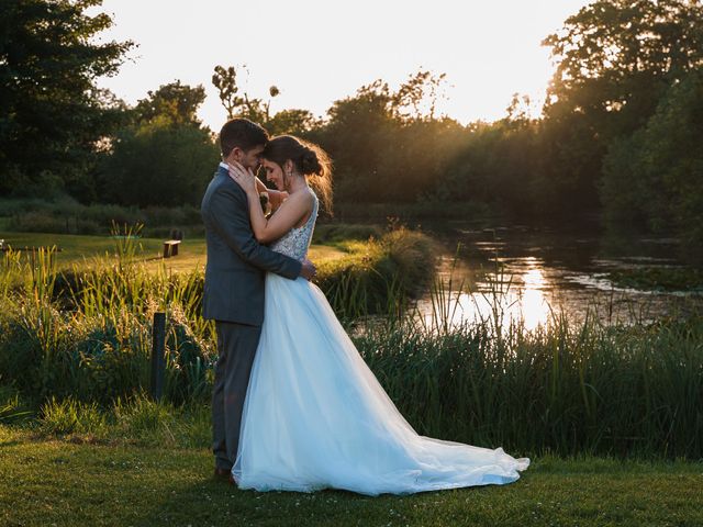 Tom and Gemma's Wedding in Dunstable, Bedfordshire 10