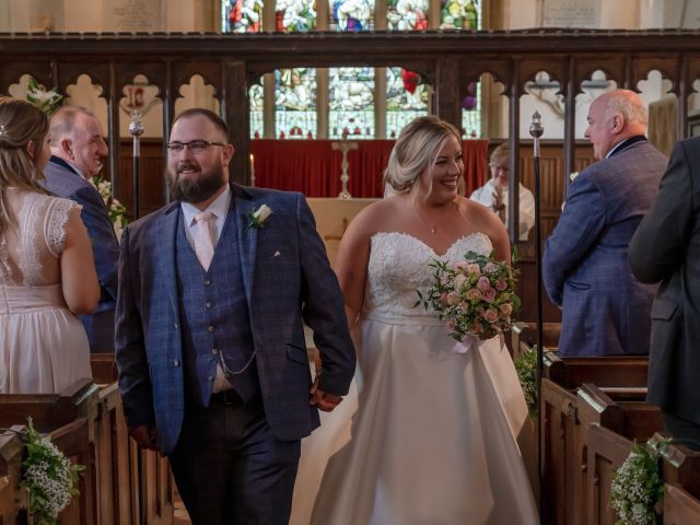 Tom and Christine&apos;s Wedding in Hungerford, Berkshire 4