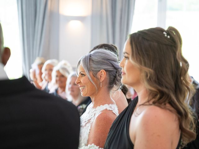 Michelle and Gary's Wedding in Woldingham, Surrey 8