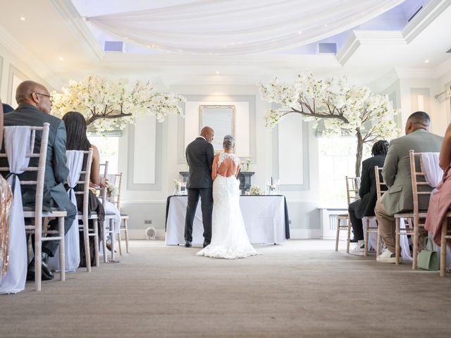 Michelle and Gary's Wedding in Woldingham, Surrey 10