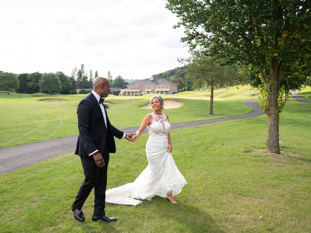 Michelle and Gary's Wedding in Woldingham, Surrey 17