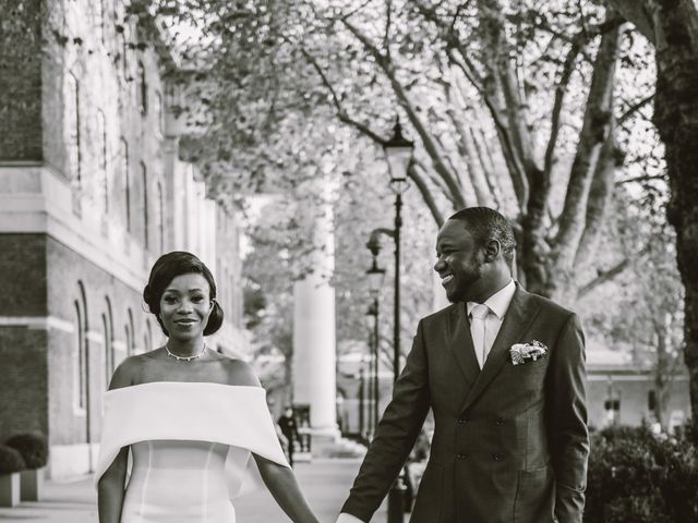 Yinka and Teddy&apos;s Wedding in Chelsea, South West London 15