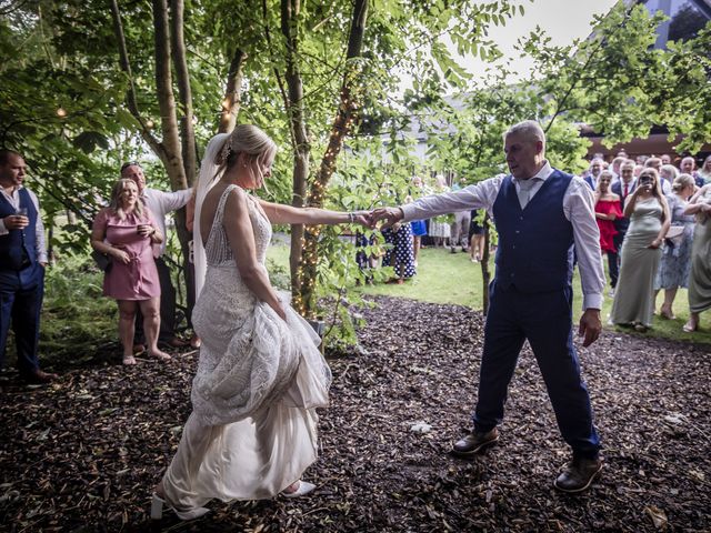 Jeff and Becky&apos;s Wedding in Driffield, East Riding of Yorkshire 1