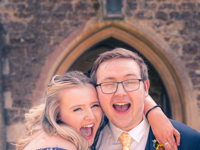 Kathryn and Nathan's Wedding in Swindon, Wiltshire 8