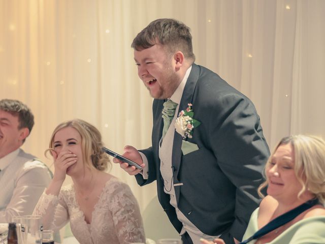 Joanne and Nathan&apos;s Wedding in Kingston Upon Hull, East Riding of Yorkshire 14